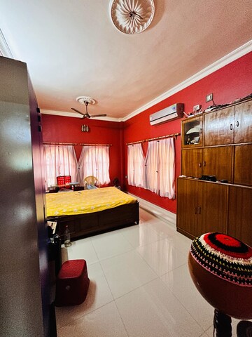 Bedroom in 2 BHK Apartment at Topsia – for Sale