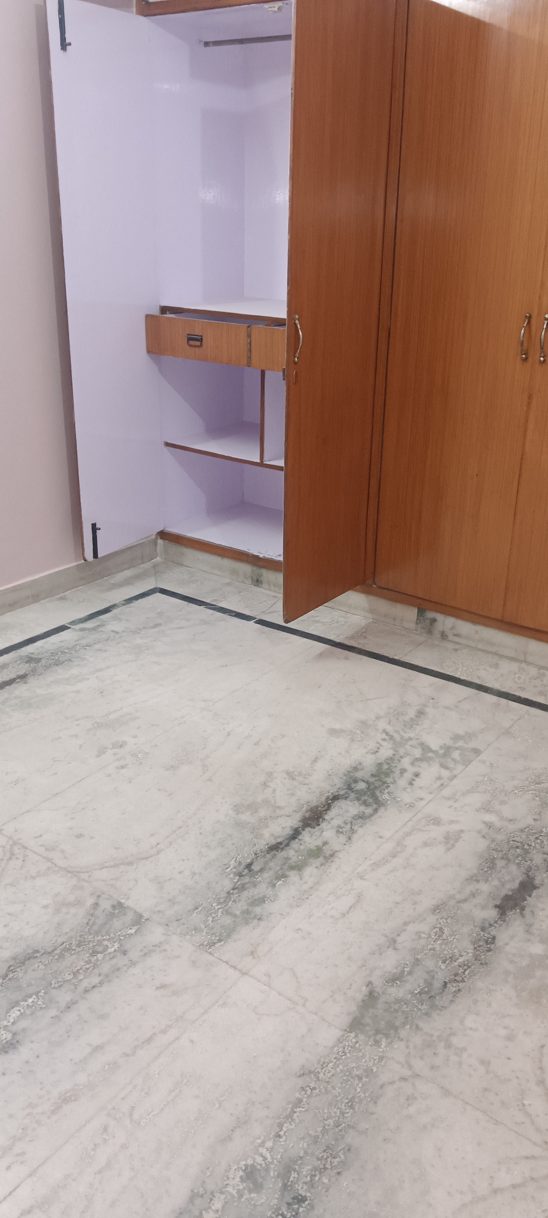 3 BHK Builder Floor For Rent in Sector 8