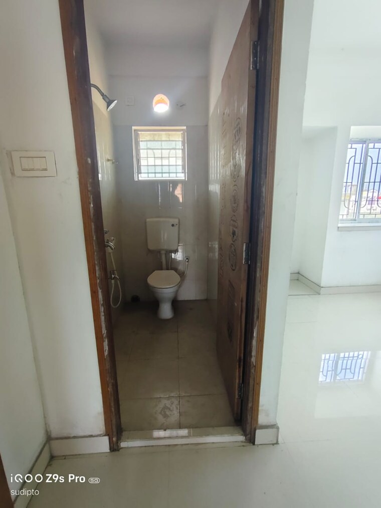 Attached Bathroom, topsia 3 Bedroom 1183 Sq.Ft. Apartment In Topsia Kolkata 9160237