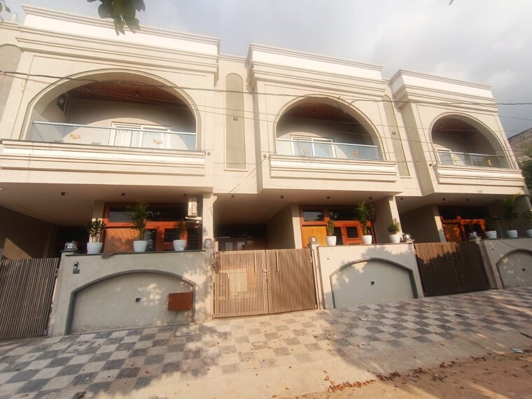  Parking, mansarovar extension 3 Bedroom 2400 Sq.Ft. Villa In Mansarovar Extension Jaipur 9160266