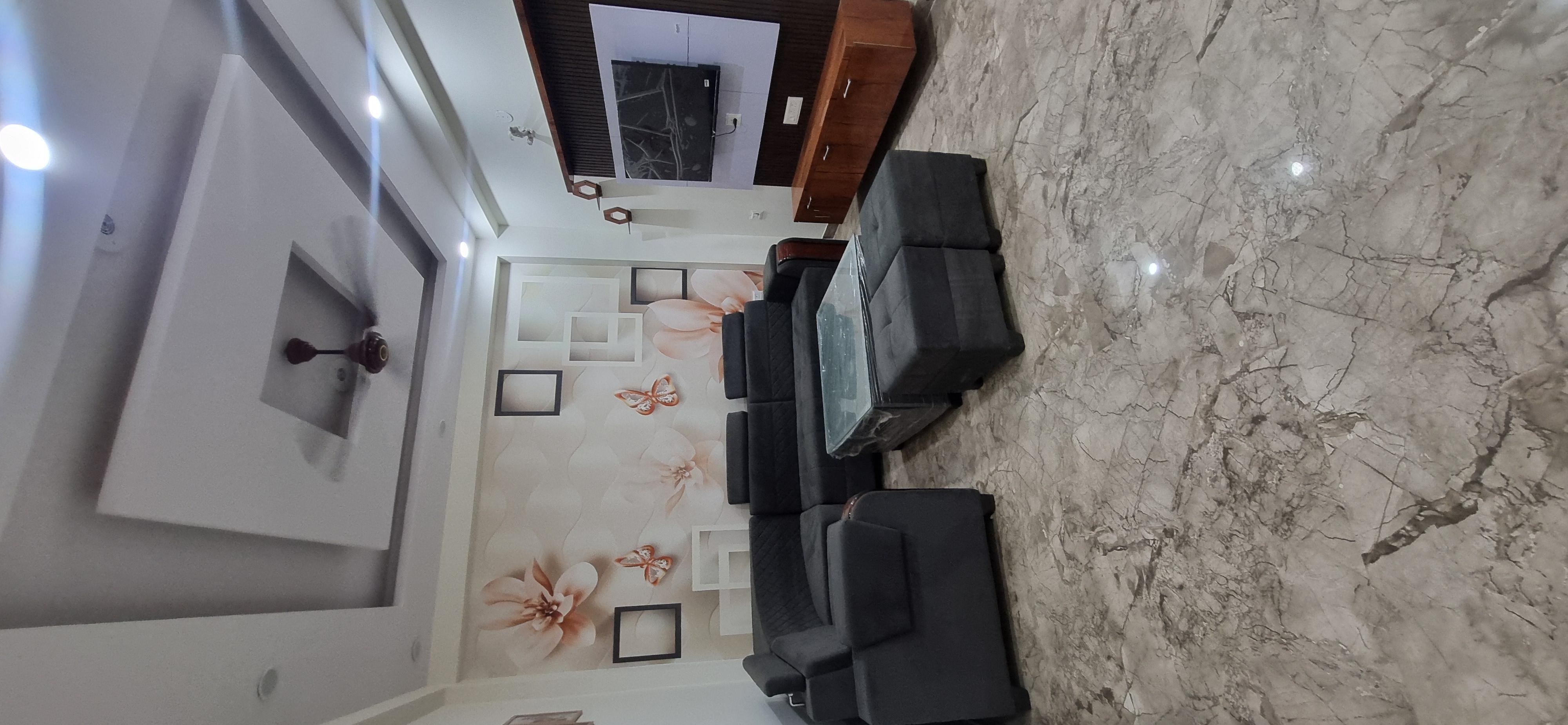 2 BHK Apartment For Rent in Pareena Om Apartments