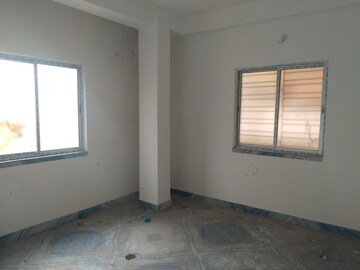 Room in 6 BHK Apartment at Topsia – for Sale