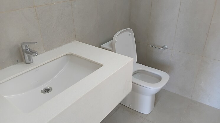 Bathroom, ireo-the-corridors 3 Bedroom 1727 Sq.Ft. Apartment In Sector 67a Gurgaon 9160274