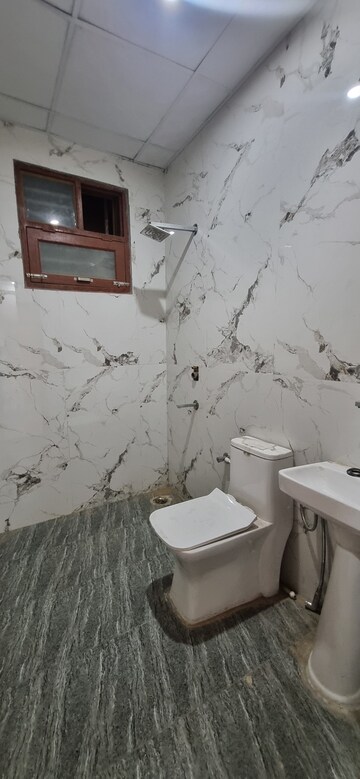 Team Area in 3 BHK Builder Floor at Sai Kunj New Palam  vihar, New Palam Vihar Phase 3 – for Sale