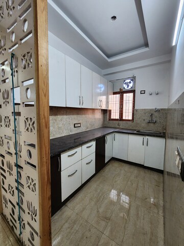 Furnished Amenities in 3 BHK Builder Floor at Chattarpur – for Rent