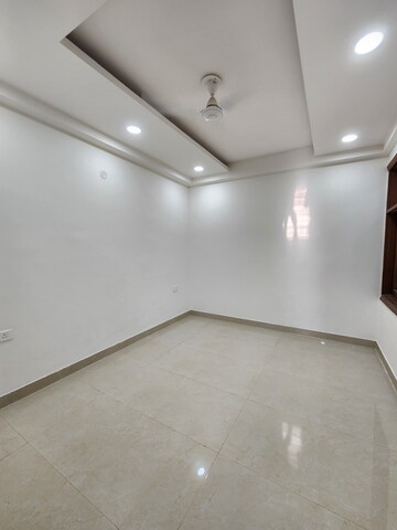 Furnished Amenities in 3 BHK Builder Floor at Chattarpur – for Rent