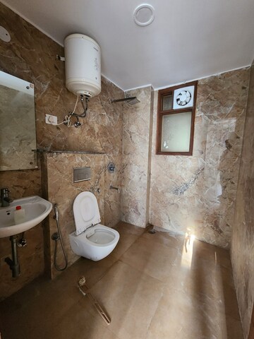 Furnished Amenities in 3 BHK Builder Floor at Chattarpur – for Rent