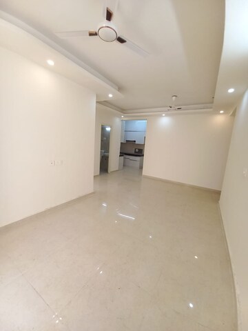 Room in 2 BHK Apartment at Signature The Millennia 2, Sector 37d – for Rent