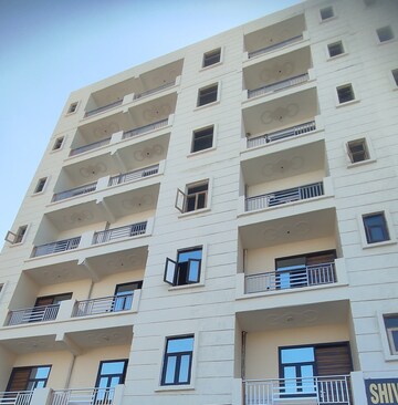 2 BHK Apartment For Sale in Sector 73