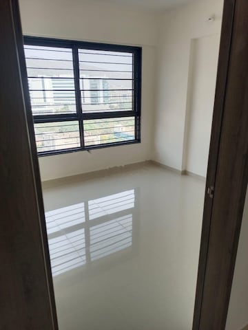 Room in 2 BHK Apartment at Kohinoor Tinsel County, Hinjewadi – for Rent