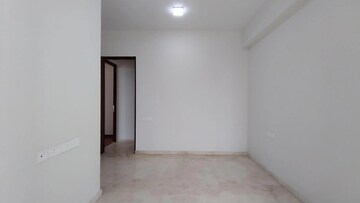 Room in 5 BHK Apartment at Omkar Alta Monte, Malad East – for Rent