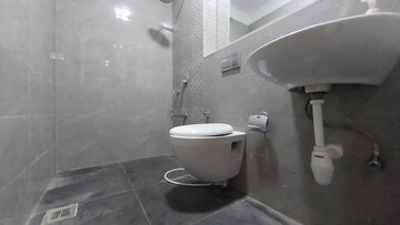 Bathroom in 5 BHK Apartment at Omkar Alta Monte, Malad East – for Rent