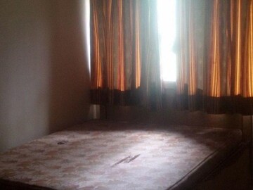 Master Bedroom in 2 BHK Apartment at Sudhir Avanti, Prabhat Road – for Rent