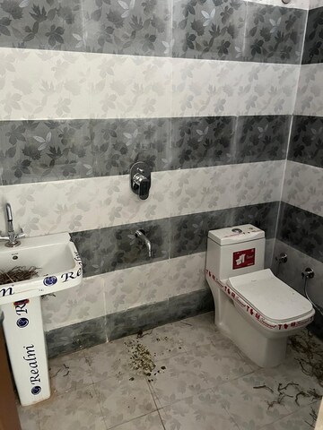 Bathroom in 2 BHK Independent House at Gms Road – for Rent