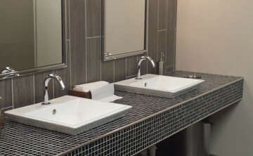 Bedroom in  Office Space at Bonanza, Andheri East – for Rent