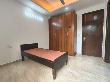 Room in 2 BHK Builder Floor at Saket – for Rent