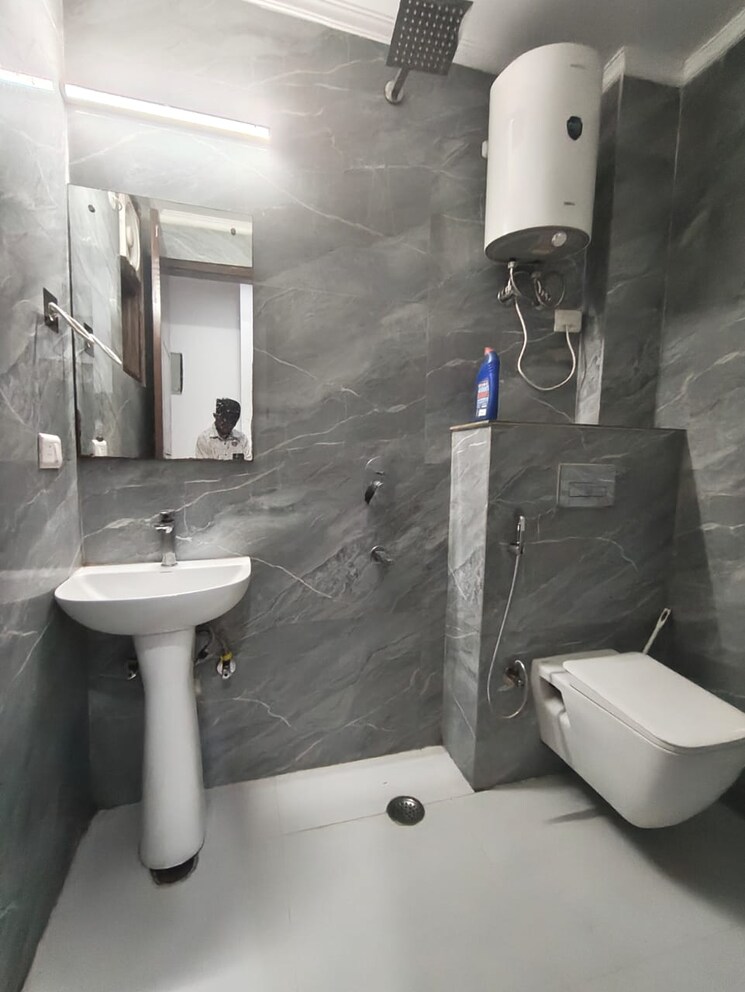 Bathroom, saket 2 Bedroom 850 Sq.Ft. Builder Floor In Saket Delhi 9160499