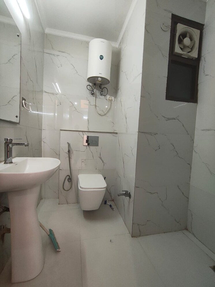 Bathroom, saket 2 Bedroom 850 Sq.Ft. Builder Floor In Saket Delhi 9160499