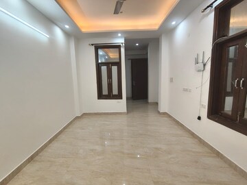 Room in 2 BHK Builder Floor at Saket – for Rent