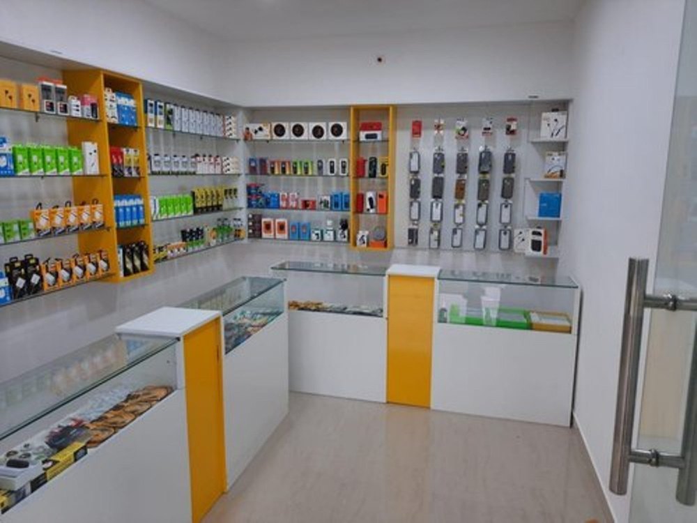 Retail Shop For Rent in Malad East