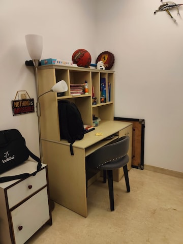 Master Bedroom in 4 BHK Builder Floor at Palam Vihar Residents Association, Palam Vihar – for Rent