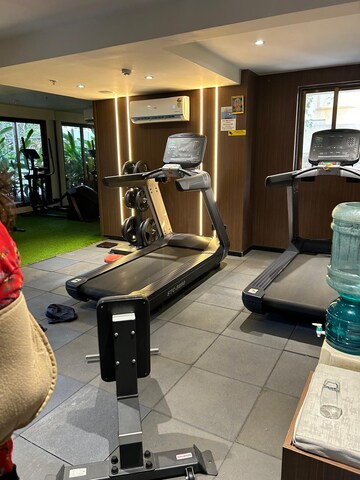 Gym in 2 BHK Apartment at Andheri West – for Rent