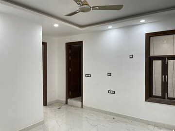 Room in 1 BHK Builder Floor at Freedom Fighters Enclave – for Rent