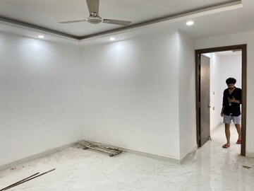 Room in 1 BHK Builder Floor at Freedom Fighters Enclave – for Rent