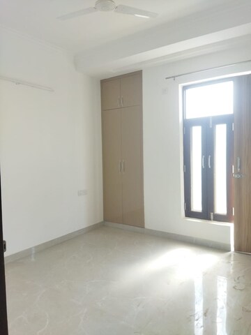 Room in 1 BHK Builder Floor at Chattarpur – for Rent