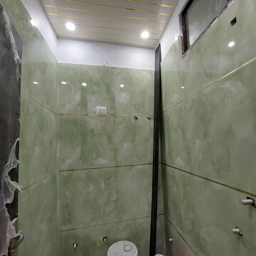 Bathroom in 2 BHK Builder Floor at Vasundhara Sector 5 – for Sale