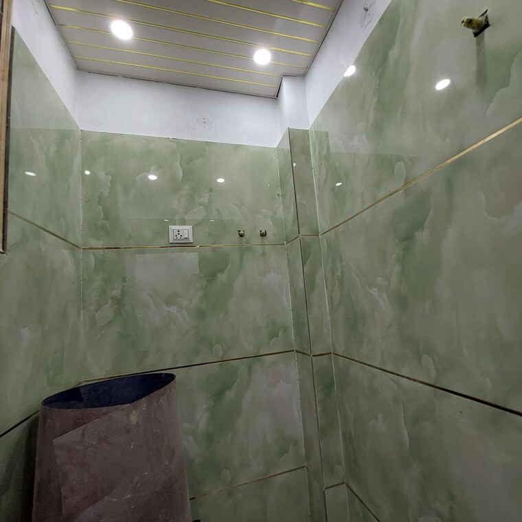 Bathroom, vasundhara sector 5 2 Bedroom 800 Sq.Ft. Builder Floor In Vasundhara Sector 5 Ghaziabad 9160586