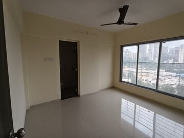 Room in 2 BHK Apartment at Neev Galaxy, Malad East – for Rent