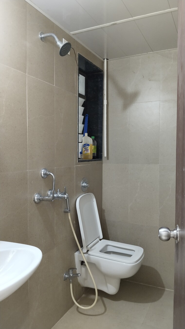 Bathroom, runwal-my-city-phase-ii-cluster-05 1 Bedroom 430 Sq.Ft. Apartment In Dombivli East Thane 9160615