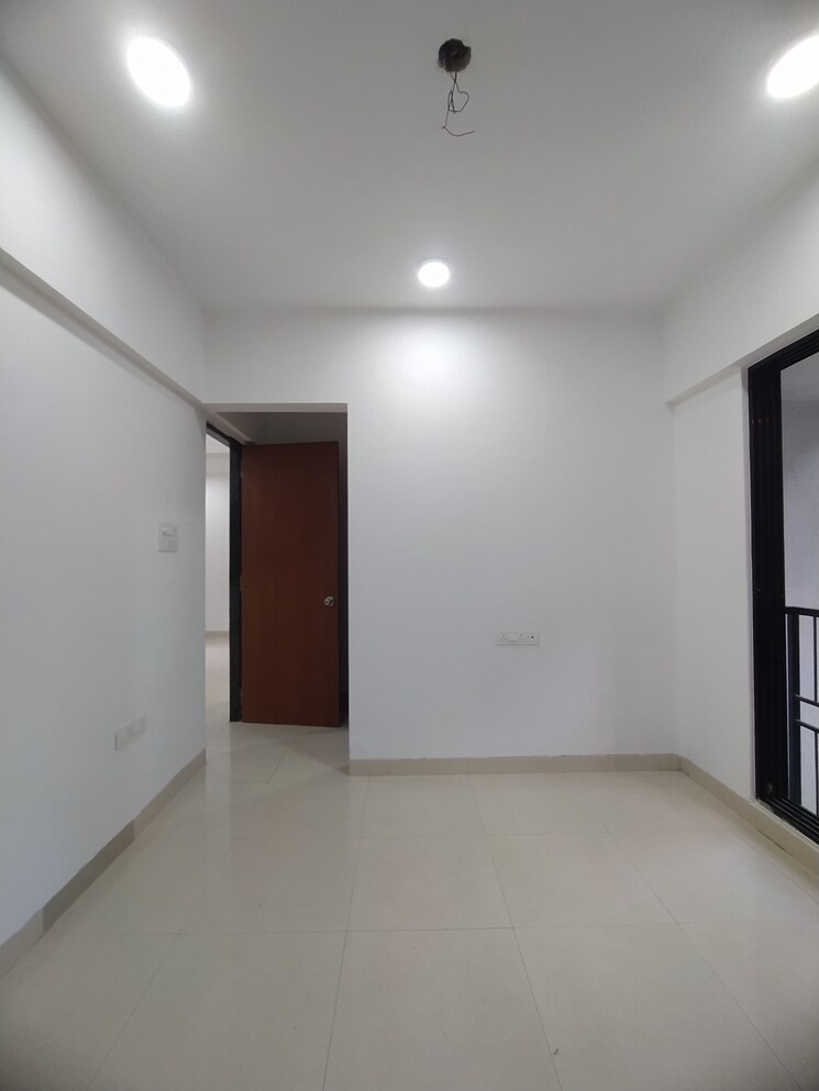 Room, versova 3 Bedroom 1000 Sq.Ft. Apartment In Versova Mumbai 9160651