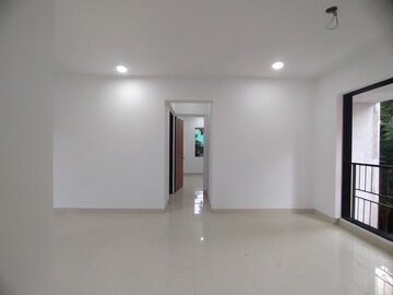 Room in 3 BHK Apartment at Versova – for Rent