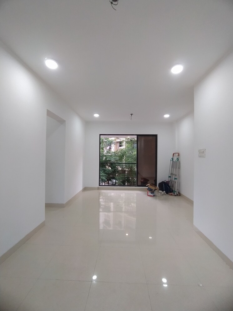 Room, versova 3 Bedroom 1000 Sq.Ft. Apartment In Versova Mumbai 9160651