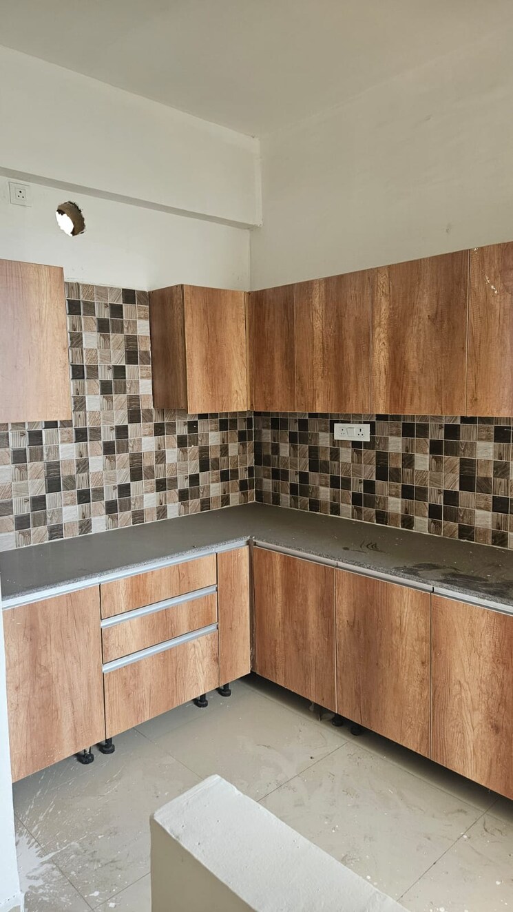 Kitchen, gaurs-green-vista 3.5 Bedroom 1765 Sq.Ft. Apartment In Nyay Khand Ghaziabad 9160652