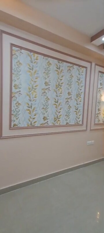 Room in 3 BHK Apartment at Hawelia Valencia Homes, Sector 1 Greater Noida – for Rent