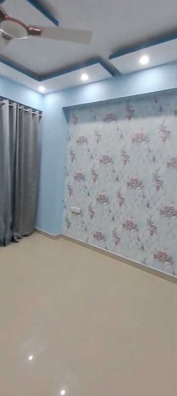 Room in 3 BHK Apartment at Hawelia Valencia Homes, Sector 1 Greater Noida – for Rent