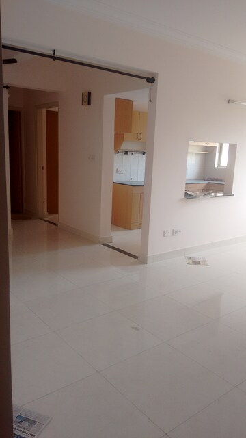 Room in 4 BHK Apartment at Sobha Dew Flower, Jp Nagar – for Rent