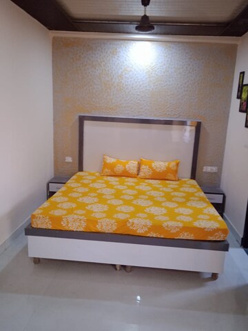 Bedroom in 1 RK Apartment at Sector 38 – for Rent