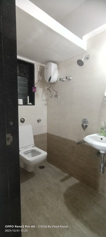 Bathroom in 1 BHK Apartment at Siddharth Enclave Mumbai, Lower Parel – for Rent
