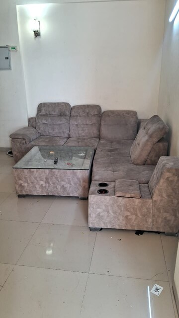 Living Room in 2 BHK Builder Floor at Onyx Plaza, Vasundhara Sector 3 – for Rent