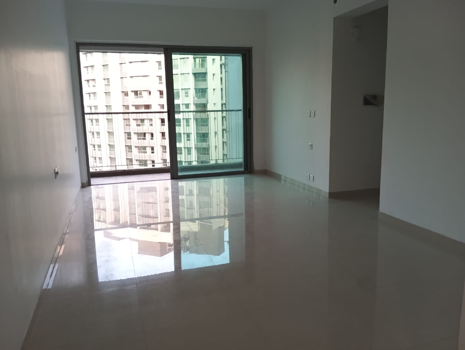 2 BHK Apartment For Sale in Kalpataru Immensa