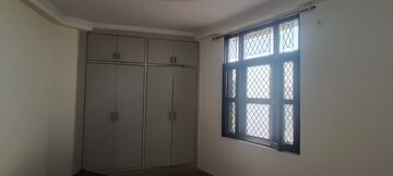 Room in 2 BHK Builder Floor at Mayur Vihar 1 – for Rent