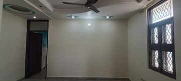 Room in 2 BHK Builder Floor at Mayur Vihar 1 – for Rent