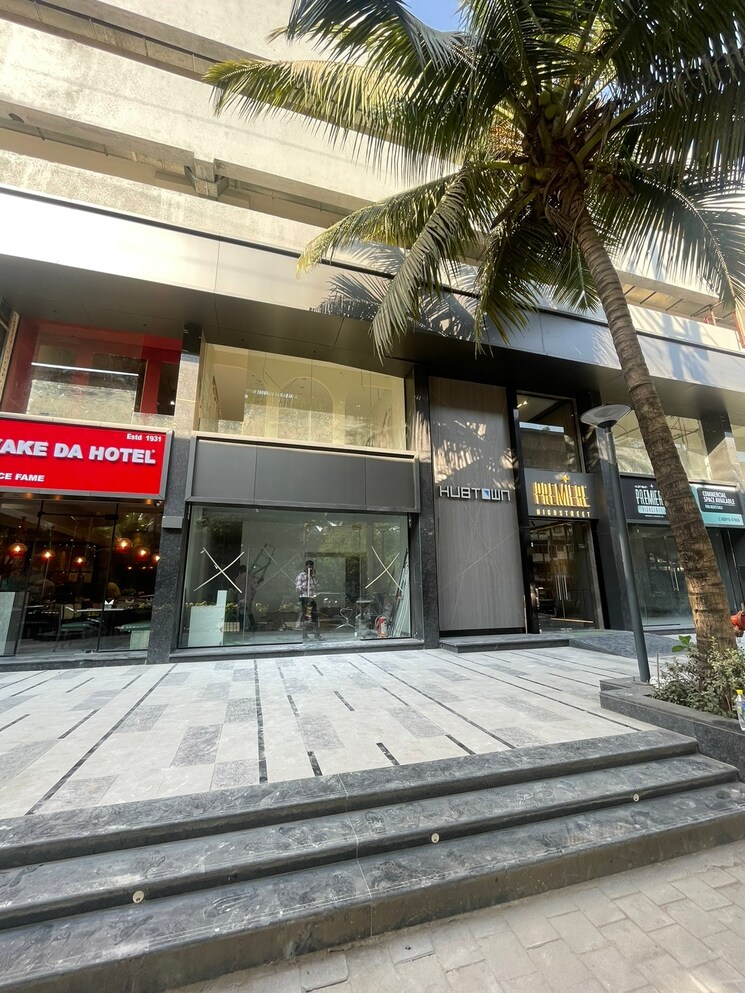 Exterior View, crescent-horizon Commercial Showroom 4080 Sq.Ft. In Kandivali East Mumbai 9160691