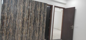 Building Lobby in 2 BHK Builder Floor at Ansal Plaza Sector-23, Sector 23 – for Rent