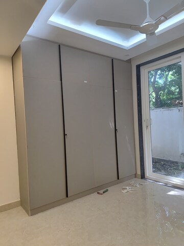 Furnished Amenities in 3 BHK Builder Floor at Unitech Deerwood Chase, Nirvana Country – for Rent