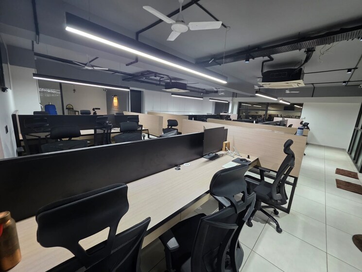 Team Area, science city Commercial Office Space in IT/SEZ 2700 Sq.Ft. In Science City Ahmedabad 9160844